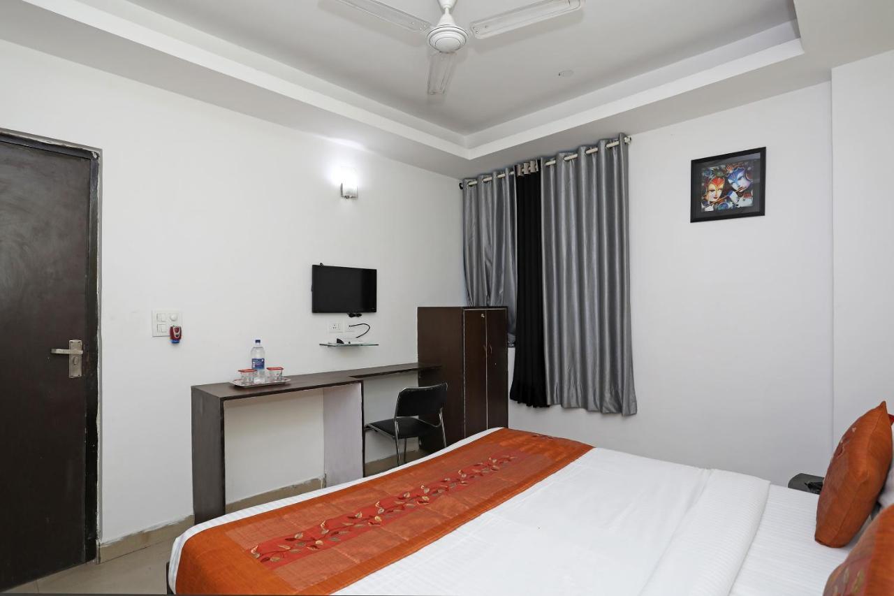 Oyo 11392 The Hotel Grand Hospitality Нойда Экстерьер фото